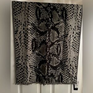 I.N.C. Snakeskin pattern extra wide & long Shawl/Scarf. Metallic. NWT.